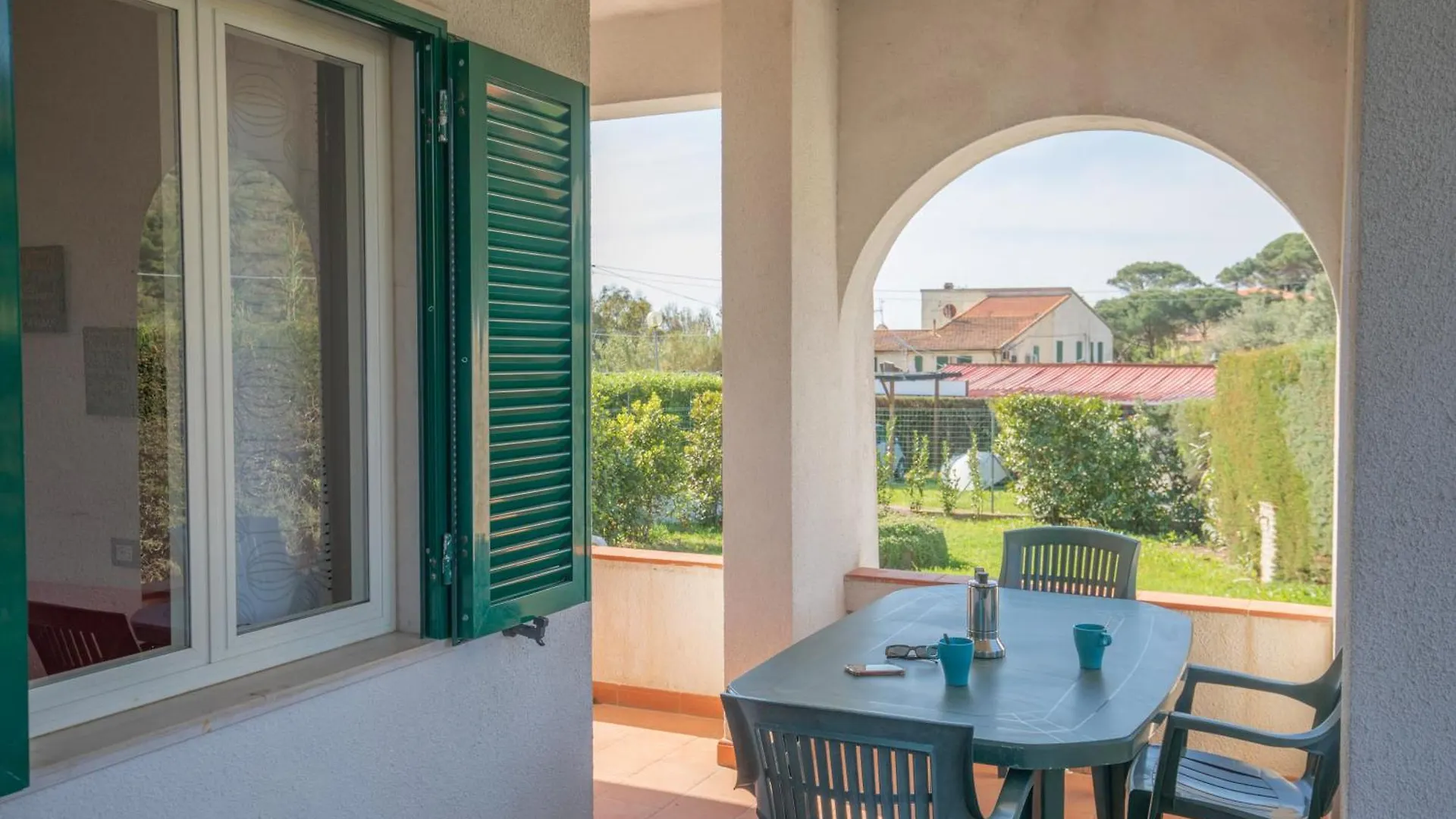 Apartment Lacona Mare By Helloelba